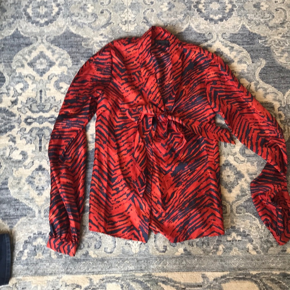 Rachel Zoe 0 silk shirt fun and sexy!